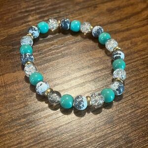 Elastic beaded bracelet
